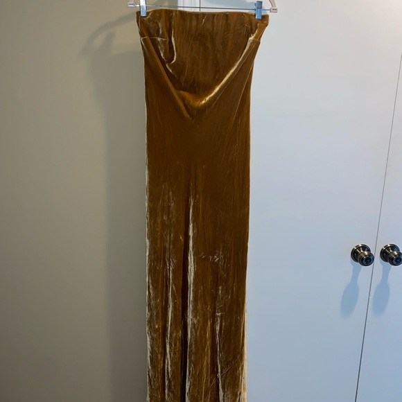 REFORMATION Sylvania Velvet Strapless Dress - Picture 2 of 9